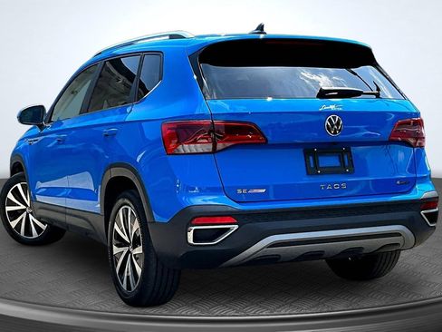 Used 2022 Volkswagen Taos SE AWD/4WD image 3