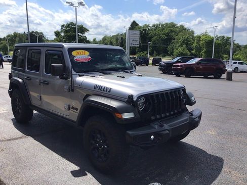Used 2021 Jeep Wrangler Unlimited Sport AWD/4WD image 3