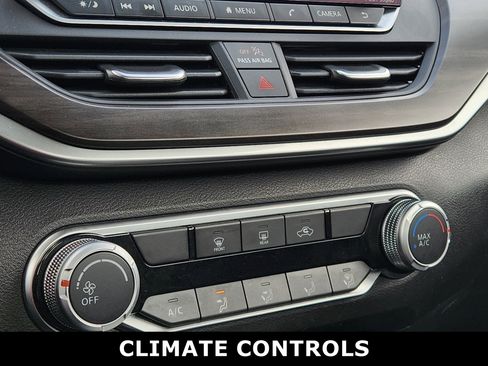 Used 2023 Nissan Altima 2.5 SV image 10