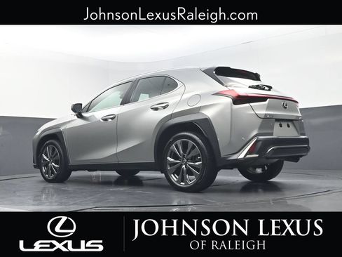 Used 2019 Lexus UX 200 F Sport w/ F Sport Premium Package FWD image 18