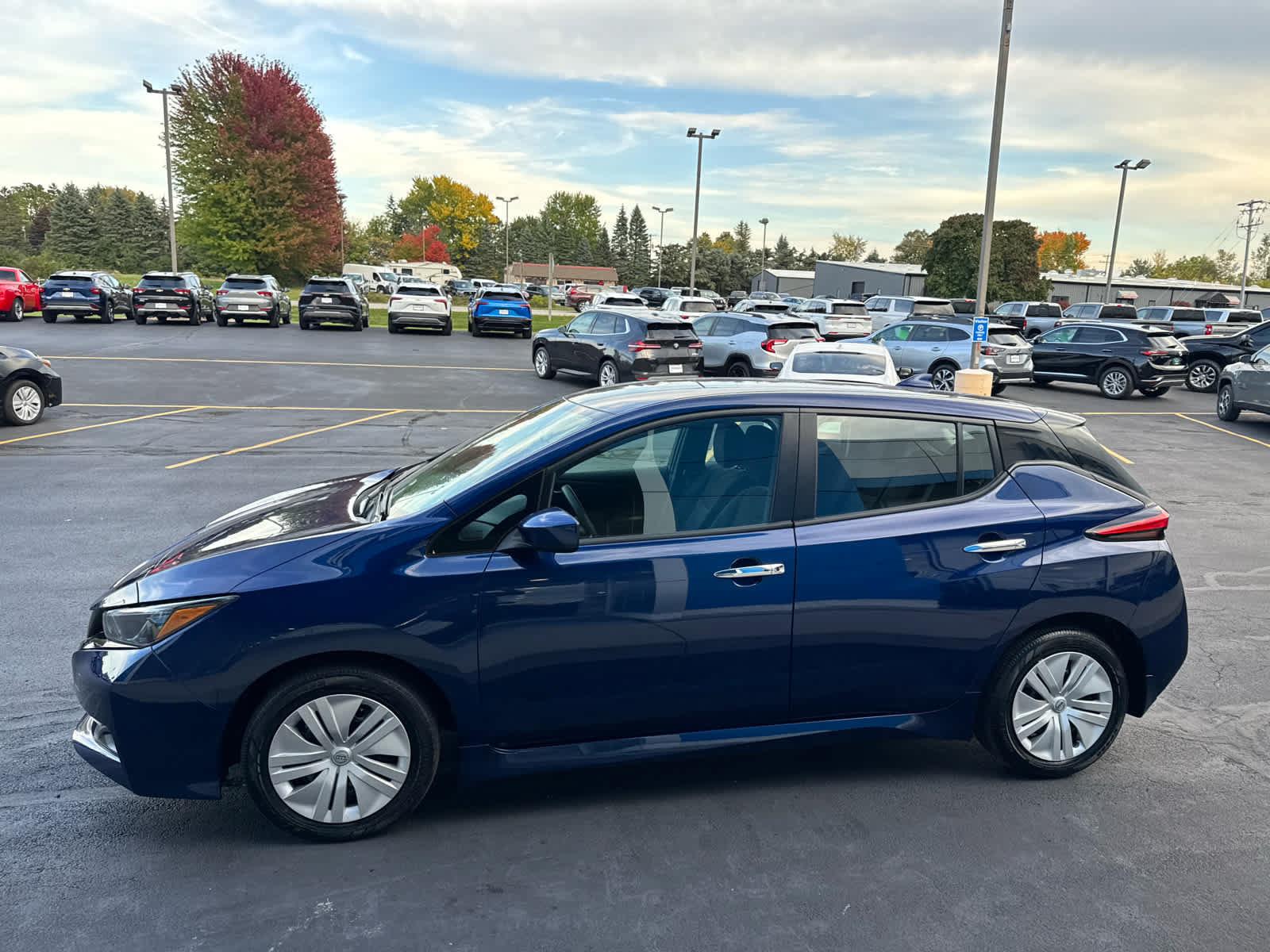 Used 2025 Nissan Leaf S FWD image 10