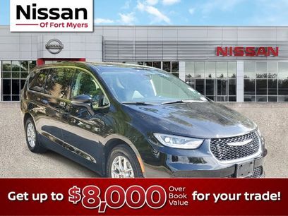 Used 2024 Chrysler Pacifica Touring-L