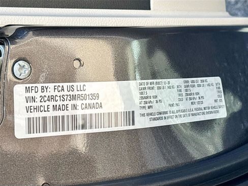 Used 2021 Chrysler Pacifica Limited image 38