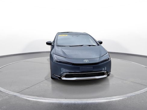 New 2026 Toyota Prius Plug-In Hybrid FWD image 3