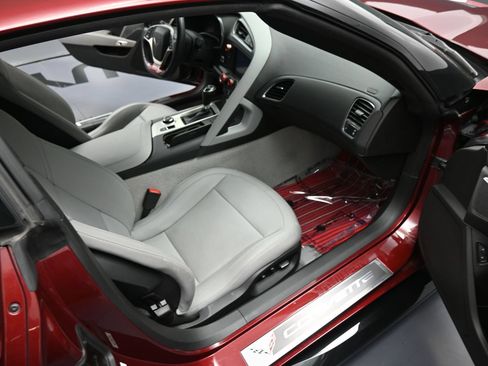 Used 2019 Chevrolet Corvette Grand Sport RWD image 18