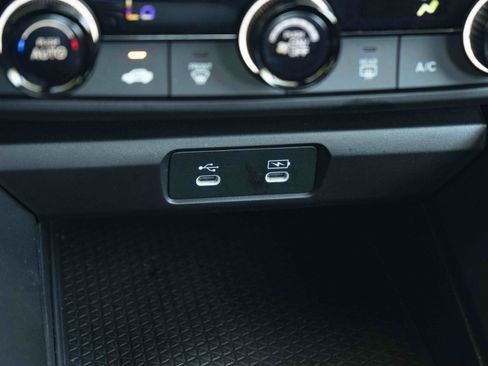 Used 2025 Honda Accord LX image 34