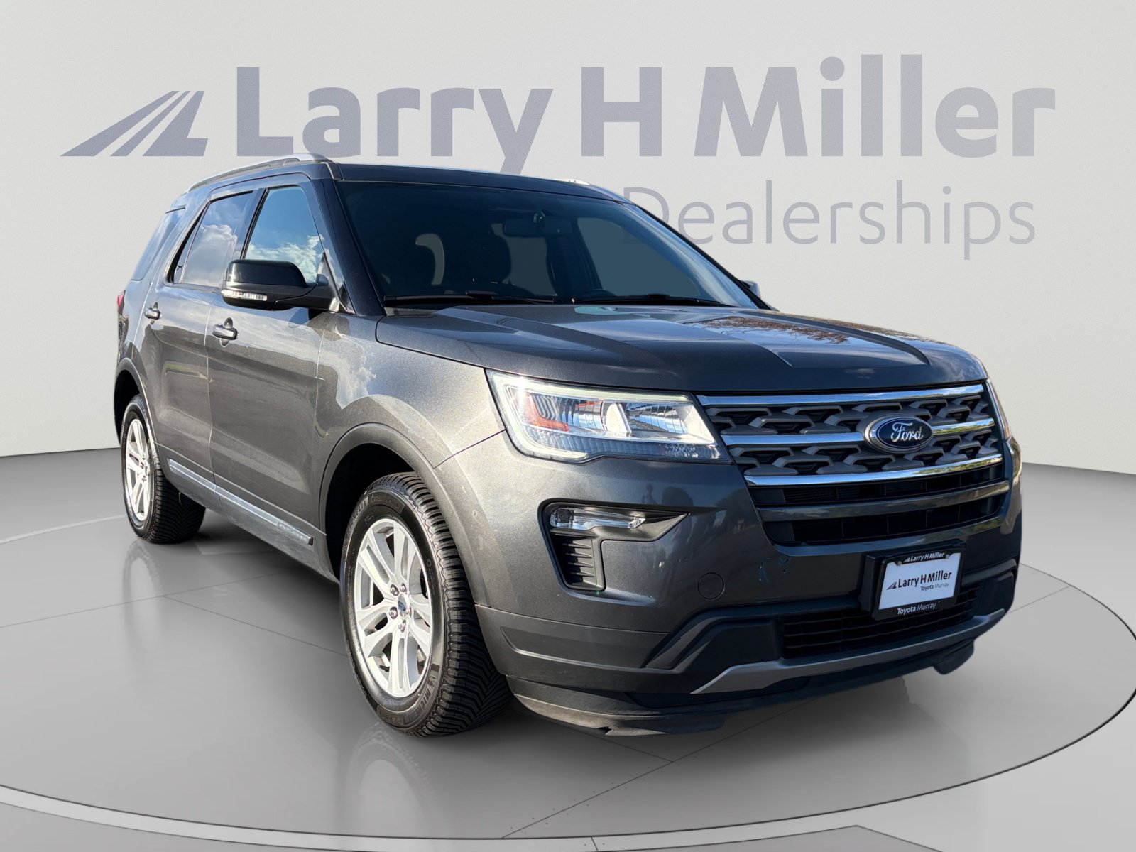 Used 2018 Ford Explorer XLT w/ Equipment Group 201A AWD/4WD image 7
