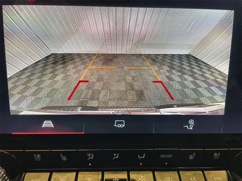 Used 2023 GMC Canyon AT4 w/ AT4 Premium Package image 14