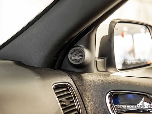 Used 2018 Dodge Durango SRT w/ Technology Group image 32