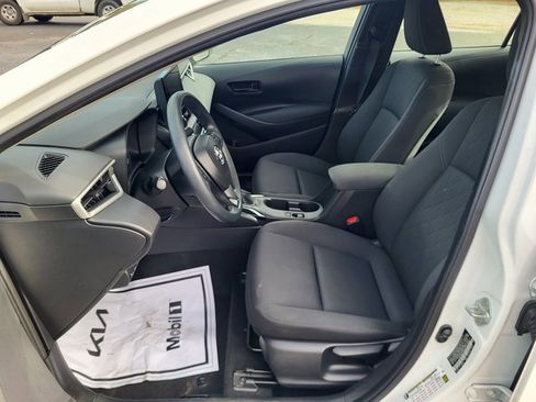Used 2023 Toyota Corolla LE image 11