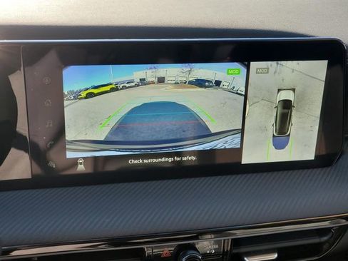 Certified 2025 Nissan Kicks SR image 27