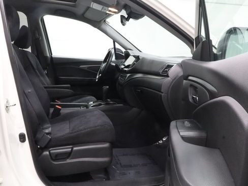 Used 2019 Honda Pilot EX image 17