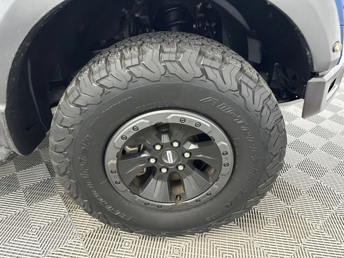 Used 2019 Ford F150 Raptor w/ Equipment Group 802A Luxury AWD/4WD image 14
