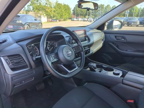 Used 2024 Nissan Rogue S AWD/4WD image 10