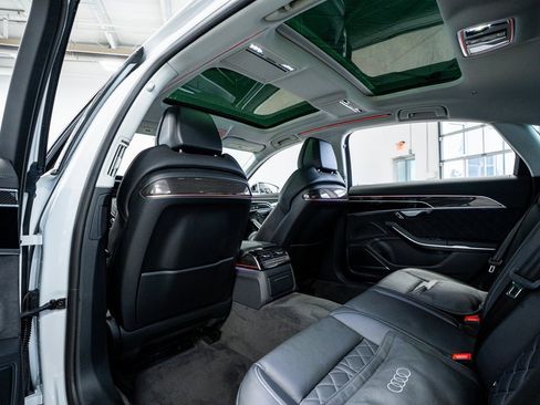 Used 2023 Audi S8 image 53