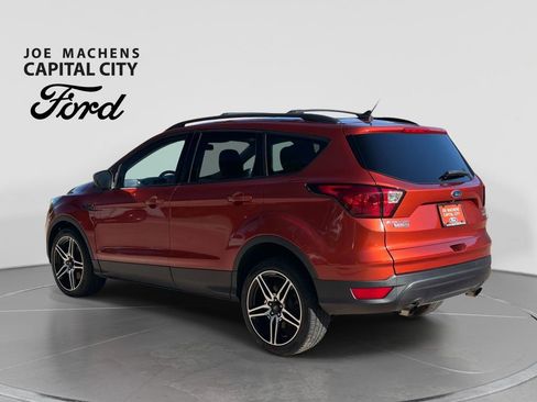 Used 2019 Ford Escape SEL AWD/4WD image 7