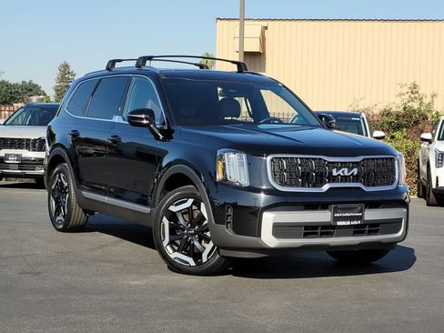 Certified 2024 Kia Telluride EX w/ EX Captain's Chair Package FWD image 2