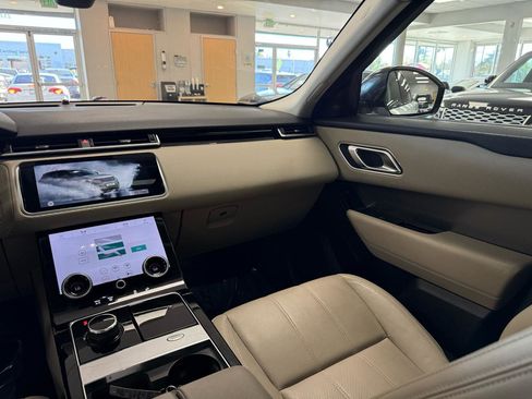 Used 2019 Land Rover Range Rover Velar S image 13