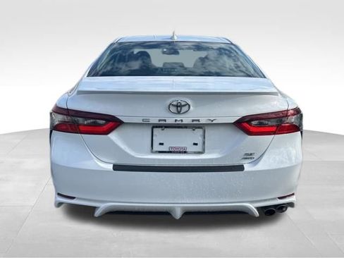 Used 2023 Toyota Camry SE w/ Cold Weather Package AWD/4WD image 4