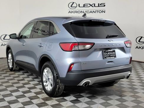 Used 2022 Ford Escape SE w/ Cold Weather Package image 9