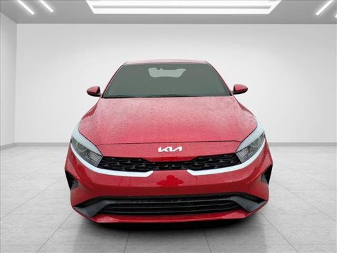 Used 2024 Kia Forte LXS FWD image 3