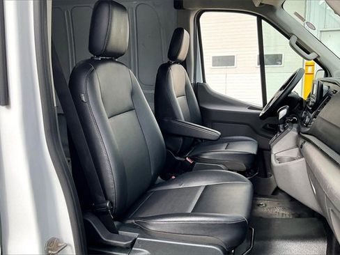 Used 2023 Ford Transit 250 Medium Roof AWD image 7
