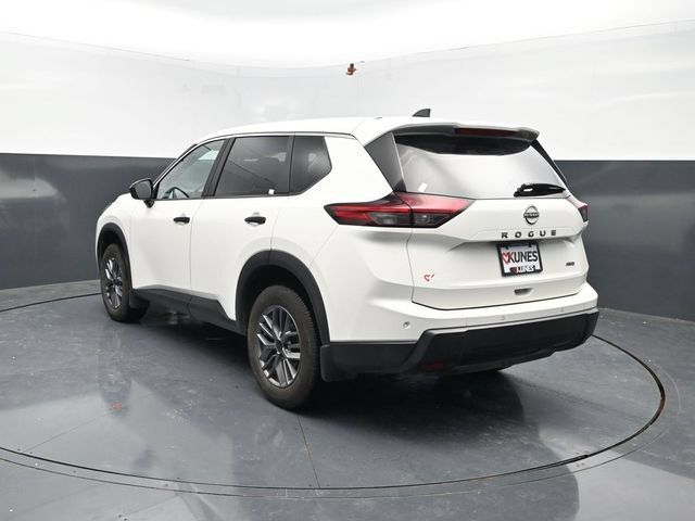 Used 2024 Nissan Rogue S AWD/4WD image 6