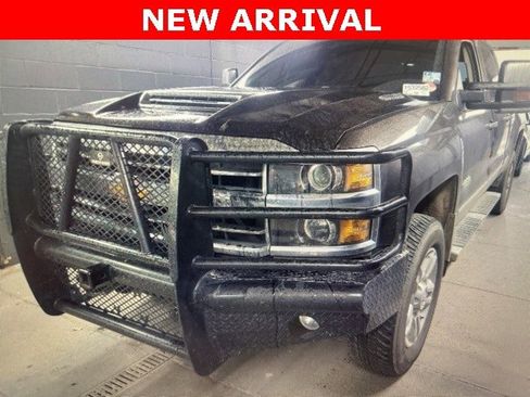 Used 2018 Chevrolet Silverado 2500 High Country w/ Duramax Plus Package image 4