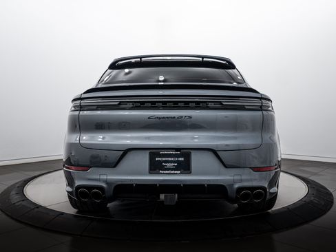 Used 2026 Porsche Cayenne GTS AWD/4WD image 6
