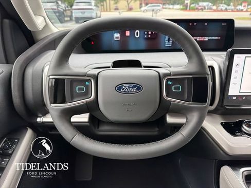 New 2026 Ford Expedition Active RWD image 16