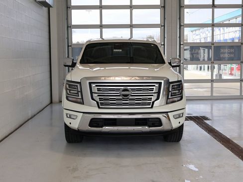 Used 2021 Nissan Titan Platinum Reserve w/ Moonroof Package image 5