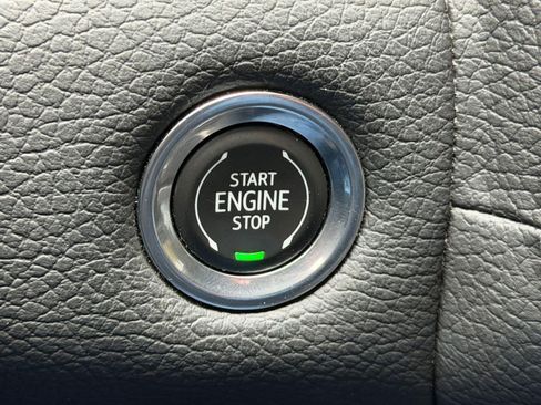 Used 2021 GMC Yukon Denali w/ Denali Premium Package AWD/4WD image 37