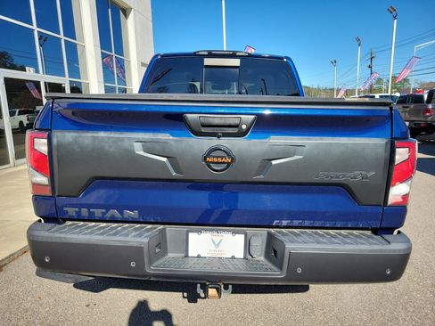 Used 2021 Nissan Titan PRO-4X w/ Pro-4x Convenience Package image 6