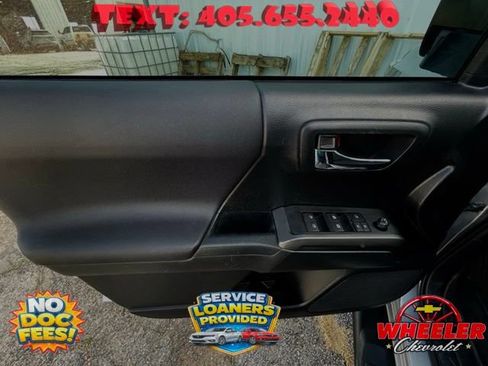 Used 2021 Toyota Tacoma TRD Off-Road AWD/4WD image 8