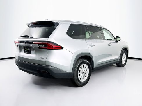 Used 2025 Toyota Grand Highlander FWD image 9