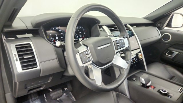Used 2025 Land Rover Discovery S AWD/4WD image 47