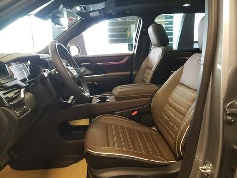 New 2026 GMC Acadia Denali Ultimate w/ LPO, Floor Liner Package AWD/4WD image 7