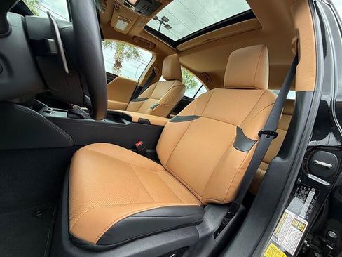 Used 2025 Lexus ES 350 w/ Premium Package FWD image 11