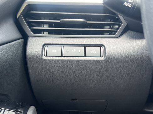 Certified 2023 Nissan Altima 2.5 SV FWD image 13