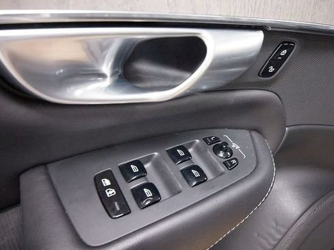 Certified 2023 Volvo XC90 B6 Ultimate AWD/4WD image 12