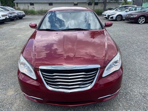 Used 2013 Chrysler 200 Limited FWD image 2
