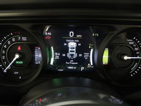 Used 2025 Jeep Wrangler Unlimited Sahara w/ Safety Group image 11