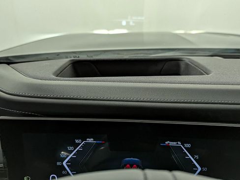 Used 2026 BMW i7 eDrive50 w/ M Sport Package image 14