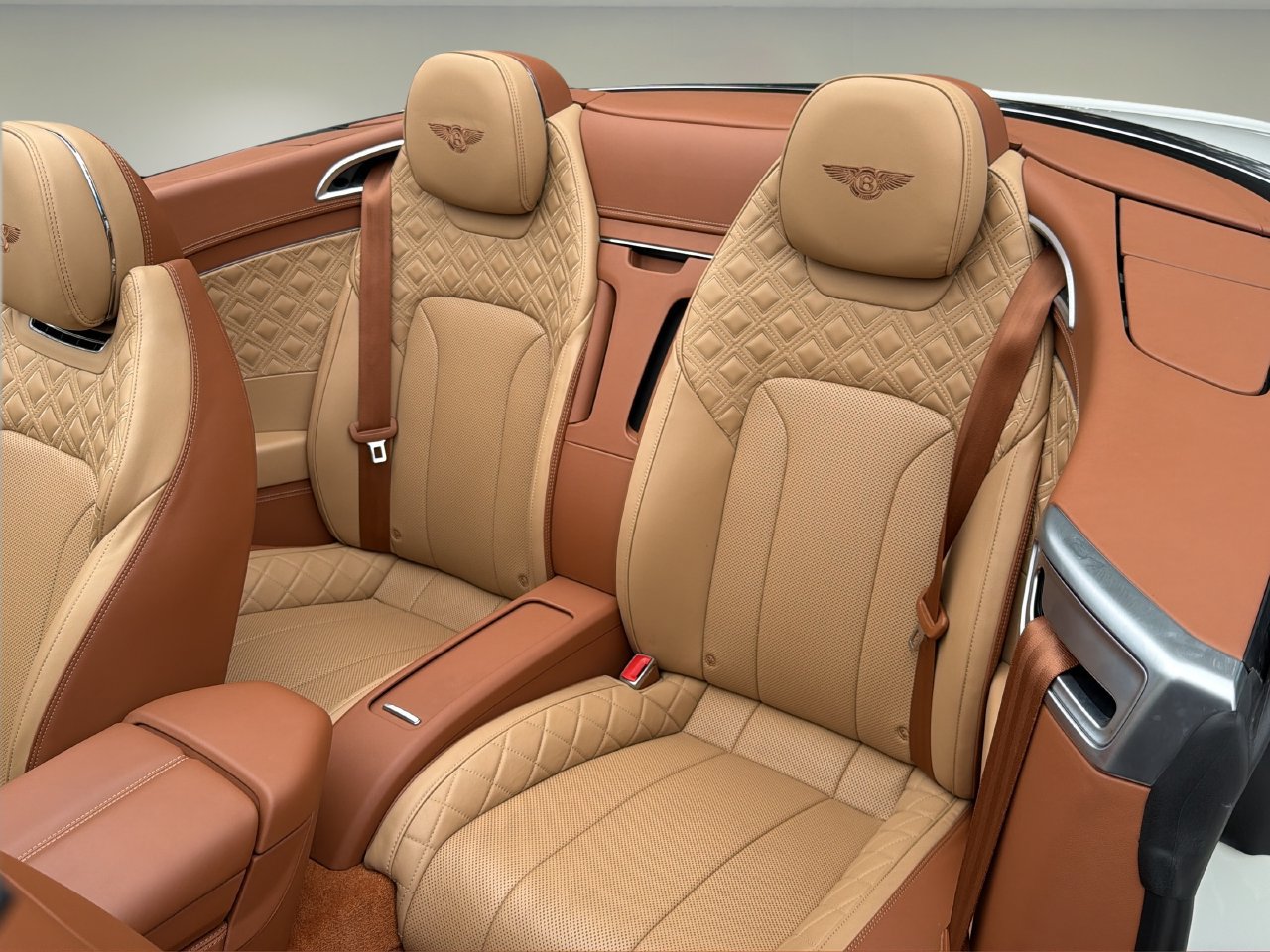 Used 2023 Bentley Continental GT V8 AWD/4WD image 16