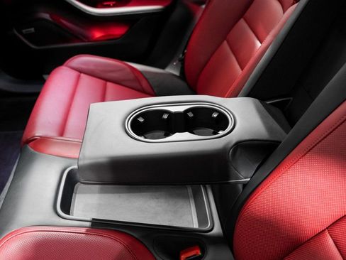 Used 2020 Porsche Taycan Turbo w/ Premium Package image 25