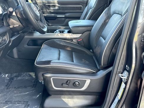 Used 2022 RAM 1500 Laramie AWD/4WD image 11