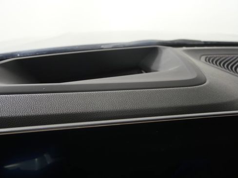 Certified 2025 BMW 330i Sedan image 24