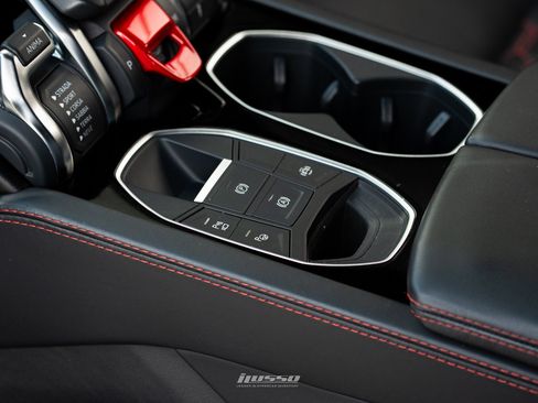 Used 2021 Lamborghini Urus AWD/4WD image 37