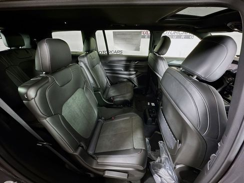 New 2025 Jeep Grand Cherokee L Altitude AWD/4WD image 28