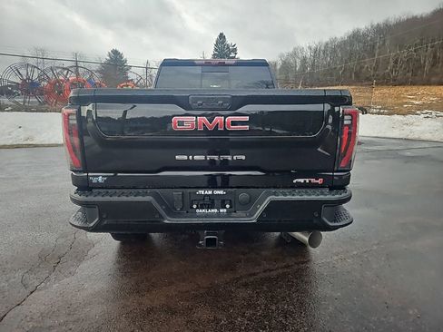 New 2026 GMC Sierra 2500 AT4 w/ Technology Package AWD/4WD image 4